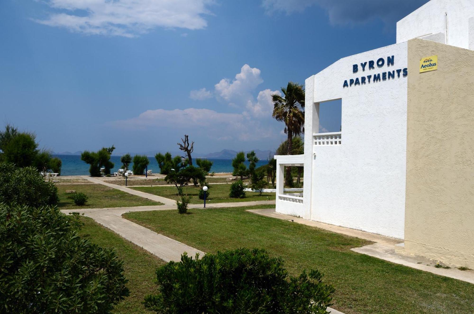 Byron Apartments Тігакі Екстер'єр фото