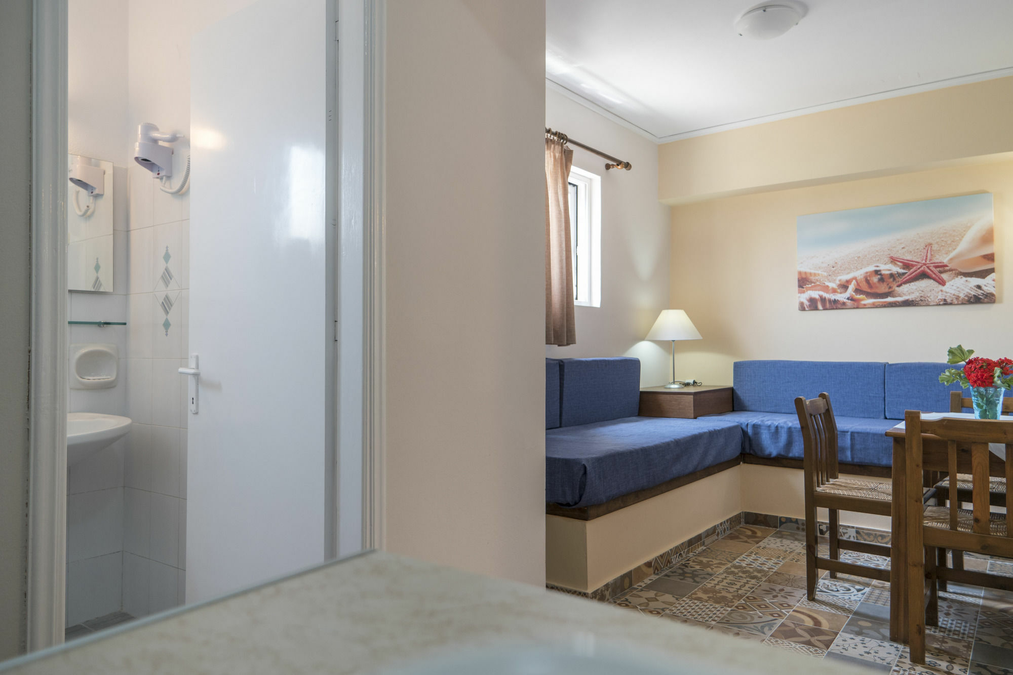 Byron Apartments Тігакі Екстер'єр фото