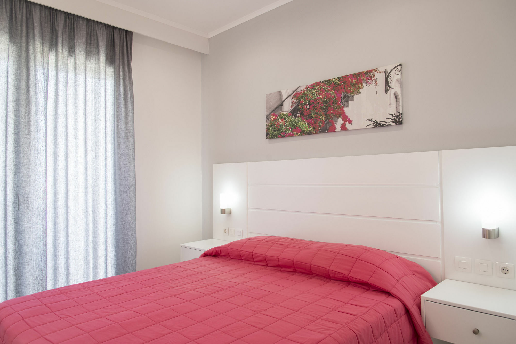 Byron Apartments Тігакі Екстер'єр фото